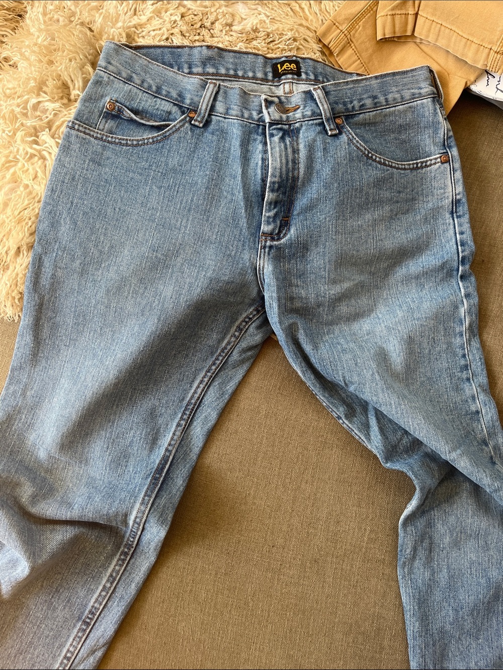 Lee Men’s Relaxed Light Blue Denim Jeans